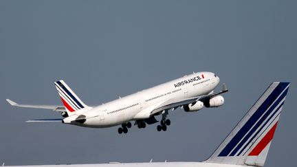 &nbsp; (Le manque à gagner pour Air France après les attentats du 13 novembre va s'élever à 50 millions d'euros © REUTERS)