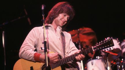 Randy Meisner sur scène en 1981 à Chicago, aux Etats-Unis. (PAUL NATKIN / WIREIMAGE)