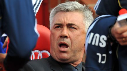 L'Italien Carlo Ancelotti a &eacute;t&eacute; nomm&eacute; entra&icirc;neur du PSG par le directeur sportif du club, le Br&eacute;silien Leonardo, le 30 d&eacute;cembre 2011 &agrave; Paris.&nbsp; (ANDREW YATES / AFP)