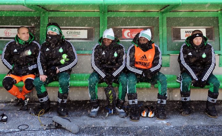 Le banc de l'AS Saint-Etienne lors du match des Verts face au FC Lorient, le 4 f&eacute;vrier 2012. (PHILIPPE MERLE / AFP)