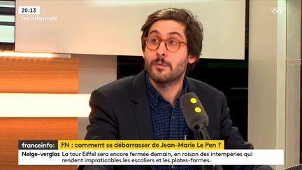 Étienne Girard, journaliste politique à Marianne, sur le plateau de franceinfo, le 9 février 2018. (FRANCEINFO)