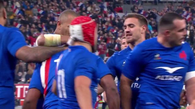 Peato Mauvaka permet aux Bleus de prendre de l'avance à neuf minutes de la fin du match ! Le XV de France mène 26-13 face aux Argentins.