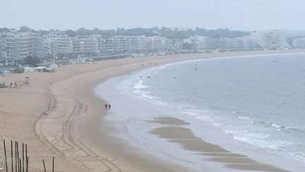 La Baule : Veolia privatise la plage et provoque la colère des habitants