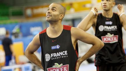 Le meneur de jeu de l'&eacute;quipe de France de basket, Tony Parker, lors d'un entra&icirc;nement avant l'Euro 2013, en Slov&eacute;nie (ici &agrave; Ljubljana), le 3 septembre 2013.&nbsp; (URBANC / SPORTIDA / SIPA)