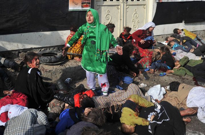 6 décembre 2011, Kaboul, après un attentat perpétré durant une cérémonie religieuse
 (MASSOUD HOSSAINI / AFP)