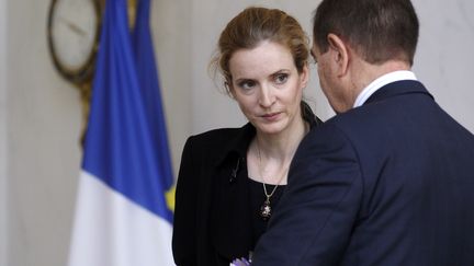 La ministre de l'Ecologie Nathalie Kosciusko-Morizet face au ministre charg&eacute; des relations avec le Parlement Patrick Ollier, le 26 octobre 2011 &agrave; Paris. (PATRICK KOVARIK / AFP)