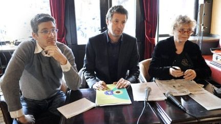 Pascal Canfin, Eva Joly et Yannick Jadot donnent une conférence de presse, le 31 mars 2009 à Paris, dans le cadre des élections européennes de juin 2009. (AFP - Stéphane de Sakutin)