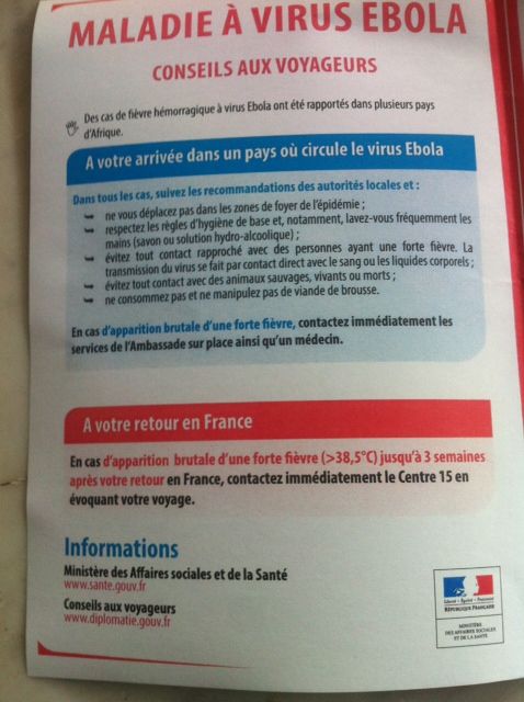 &nbsp; (Un exemplaire du flyer supposé être distribué au débarquement.  © Radio France / David de Araujo)