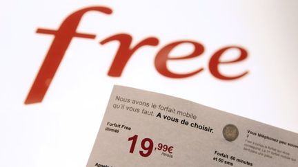 Les forfaits Free Mobile ont &eacute;t&eacute; lanc&eacute;s le 10 janvier 2012. (KENZO TRIBOUILLARD / AFP)