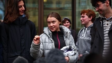 Swedish environmental activist Greta Thunberg, leaving a court in London (United Kingdom), February 2, 2024. (HENRY NICHOLLS / AFP)