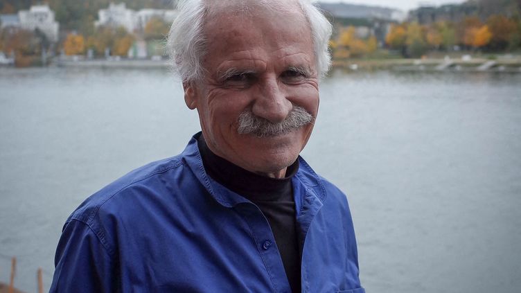 Yann Arthus-Bertrand à Boulogne-Billancourt (Hauts-de-Seine) le 16 novembre 2021 (VINCENT JOSSE / FRANCE INTER / RADIO FRANCE)