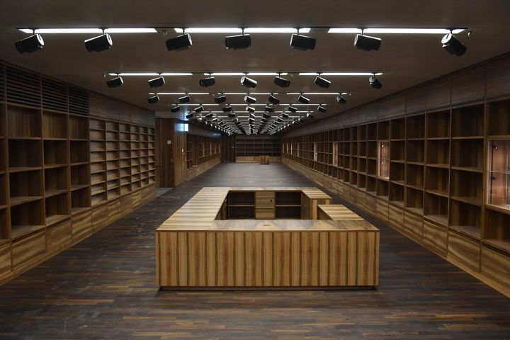 Le magasin du musée de la Galerie James-Simon, à Berlin, en Allemagne.
 (John MACDOUGALL / AFP)