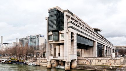 Nuage gris sur les finances de la France - Ministère de l’Economie et des Finances, Bercy, Paris. (LEGNA69 / ISTOCK UNRELEASED / GETTY IMAGES)