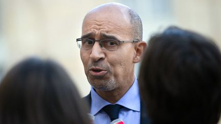 Harlem D&eacute;sir, premier secr&eacute;taire du PS, &agrave; Paris, le 26 novembre 2012. (BERTRAND LANGLOIS / AFP)