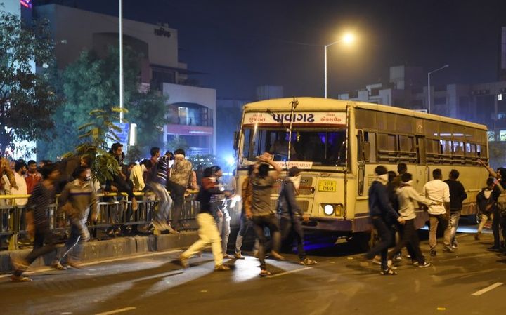 Emeute contre un film de Bollywood à Ahmedabad, en Inde (janvier 2018)
 (SAM PANTHAKY / AFP)