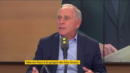 François Patriat, sénateur de Côte-d'Or et président du groupe LREM au Sénat, était l'invité de Jean-François Achilli dans "Tout est politique". (FRANCEINFO)