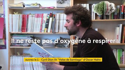 VIDEO. Le réalisateur et militant écologiste Cyril Dion lit le poème "Valse de Santiago" du poète chilien Oscar Hahn