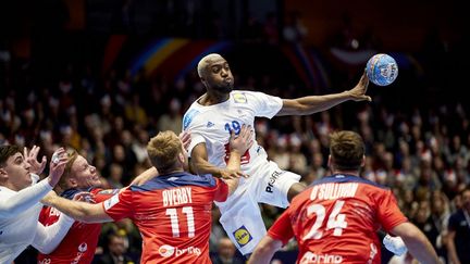 Luc Abalo lors de la dernière rencontre France - Norvège aux éliminatoires de l'Euro 2020 (OLE MARTIN WOLD / NTB SCANPIX)