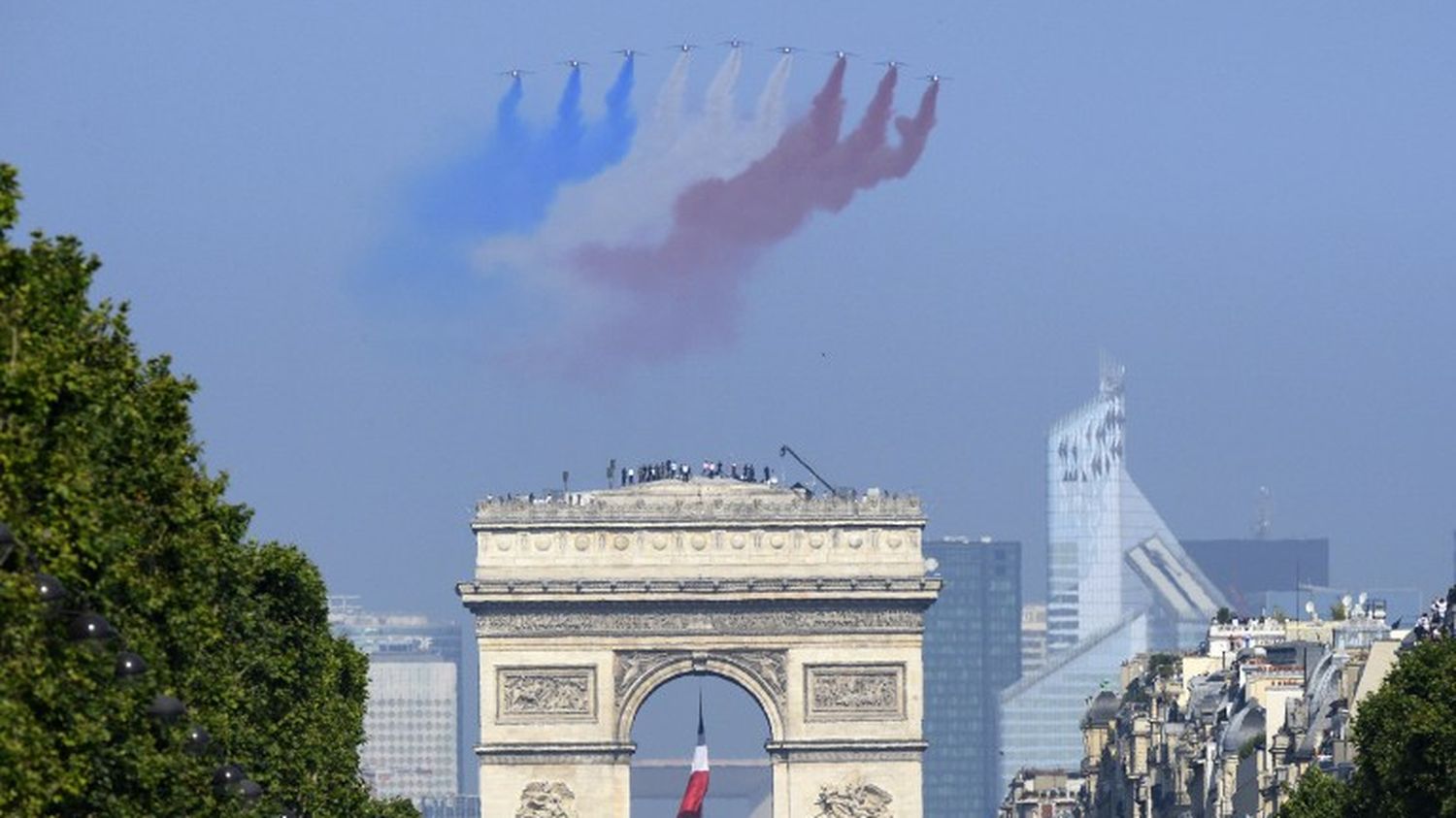 VIDEO. La patrouille de France ouvre le défilé du 14Juillet