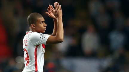 Kylian Mbappé lors du match face à Manchester City au stade Louis II de Monaco, le 15 mars 2017.&nbsp; (VALERY HACHE / AFP)