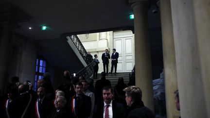 Emmanuel Macron et Benoist Apparu&nbsp;à Châlons-en-Champagne, jeudi 1er mars 2018. (YOAN VALAT / POOL / EPA / MAXPPP)