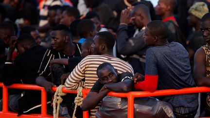 Migrants africains arrivant dans le port de Malaga (Espagne), le 4 août 2018. (REUTERS/Jon Nazca)