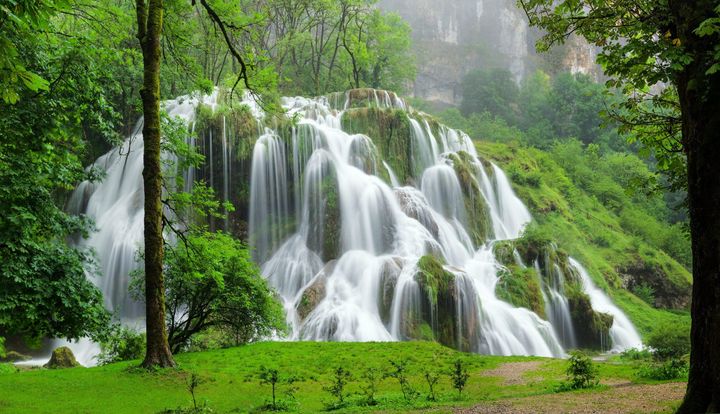 Les cascades de Baumes-les-Messieurs n'ont rien à envier à la beauté de celles que l'on découvre notamment en Thaïlande. (Office de tourisme du Jura)