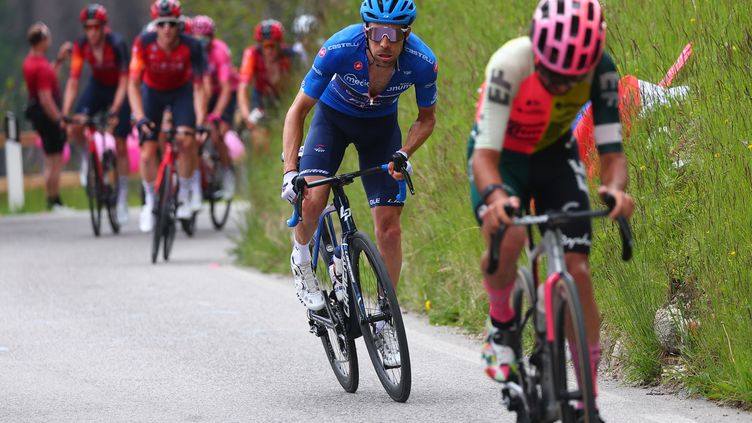 Thibaut Pinot and Ben Healy on the attack during the 19th stage of the Giro, May 26, 2023. (LUCA BETTINI / AFP)