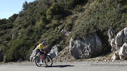 Tadej Pogacar (UAE Emirates) lors de la 8e étape de Paris-Nice, le 12 mars 2023. (ANNE-CHRISTINE POUJOULAT / AFP)