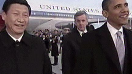 Barack Obama accueilli par le vice-président chinois Ti Xi Jinping, à son arrivée à Pékin (16/11/09) (France 3)