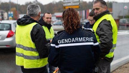 "Gilets jaunes" : la réponse de la classe politique