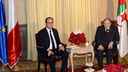  (François Hollande a souligné à Alger "la grande maîtrise intellectuelle" du président Bouteflika © MaxPPP)