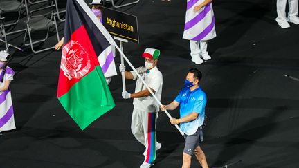 La délégation afghane&nbsp;a été représentée lors de la cérémonie d'ouverture,&nbsp;même si les athlètes du pays n’ont pas pu se rendre à Tokyo pour y participer.&nbsp;Andrew Parsons, le président du Comité international paralympique (IPC), avait déclaré lundi que la décision avait été prise dans une "démonstration de solidarité".
 (ZHANG CHENG / XINHUA / MAXPPP)