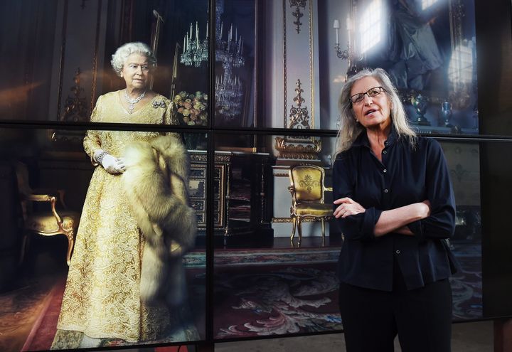 Annie Leibovitz a été choisie à deux reprises pour réaliser les portraits de la famille royale d'Angleterre.
 (ANDY RAIN/EPA/MaxPPP)