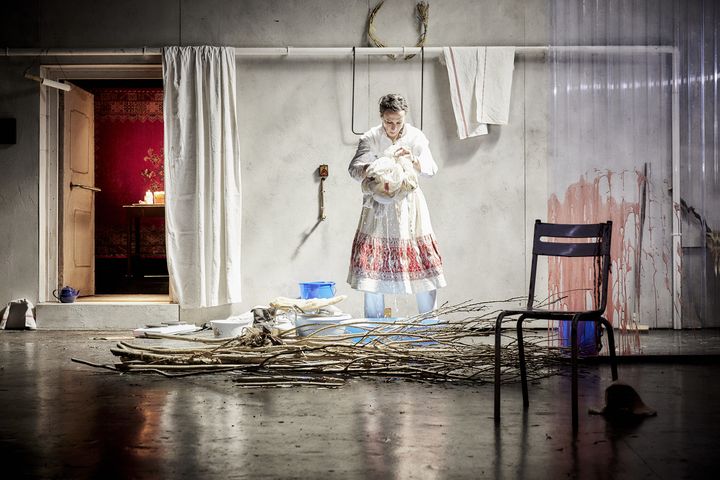 Jeanne Candel dans "La nuit sera blanche" au théâtre de l'Aquarium. (RAYNAUD DE LAGE CHRISTOPHE)