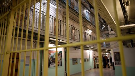 L'intérieur de la prison de Fresnes (Val-de-Marne).&nbsp; (STEPHANE DE SAKUTIN / AFP)