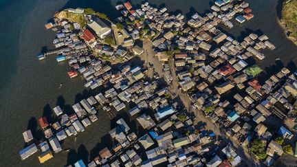 Une vue aérienne du golfe de Papouasie (Papouasie-Nouvelle-Guinée), en juin 2019. (DOZIER MARC / HEMIS.FR / HEMIS.FR / AFP)