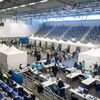 Dans un centre de vaccination de Metz (Moselle), le 6 mars 2021. (NICOLAS BILLIAUX / HANS LUCAS)