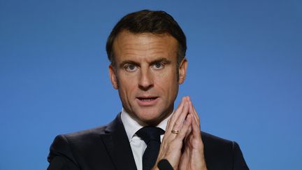 Emmanuel Macron lors d'un sommet du Conseil européen à Bruxelles, en Belgique, le 27 octobre 2023. (LUDOVIC MARIN / AFP)