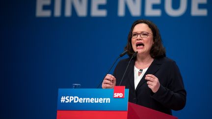 Andrea Nahles, élue à la tête du parti social démocrate allemand, le 22 avril 2018, à Wiesbaden (Allemagne).&nbsp; (BERND VON JUTRCZENKA / DPA / AFP)