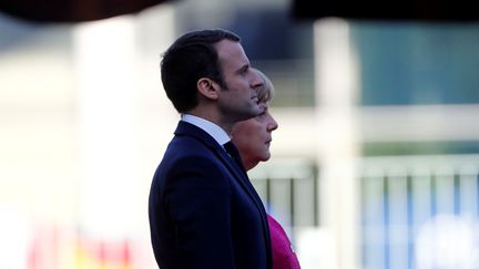 Emmanuel Macron et Angela Merkel, le 15 mai 2017 à Berlin.&nbsp; (FABRIZIO BENSCH / REUTERS)