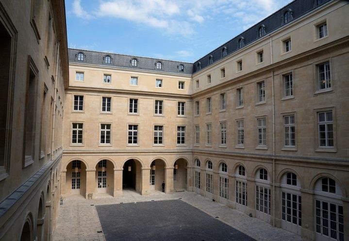 La cour d'honneur de l'Hôtel de la Marine à Paris (10 juin 2021). (FRANCOIS MORI / POOL)