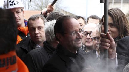 Fran&ccedil;ois Hollande le 24 f&eacute;vrier 2012, dans l'usine ArcelorMittal de Florange (Moselle). (JDD / SIPA)