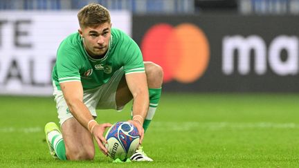 Jack Crowley lors du match Irlande-Afrique du Sud en poule de la Coupe du monde, le 23 septembre 2023. (MARTIN BUREAU / AFP)