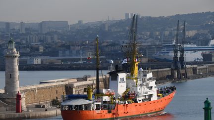 L'aquarius reprend la mer mercredi&nbsp;01 août (BORIS HORVAT / AFP)