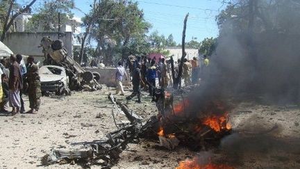 Mogadiscio : attentat à la voiture piégée (17-02-2012) (AFP PHOTO / Mohamed Abdiwahab)