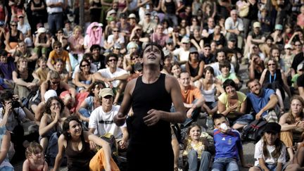 Le maire de Chalon-sur-Saône reproche à l'Etat de ne pas avoir dépêché assez de forces policières pour assurer la sécurité du festival "Chalon dans la rue".
 (AFP PHOTO / AFP)