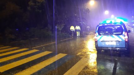 Les inondations à Mandelieu-la-Napoule (Alpes-Maritimes), le 1er décembre 2019. (JÉRÔME JADOT / RADIO FRANCE)