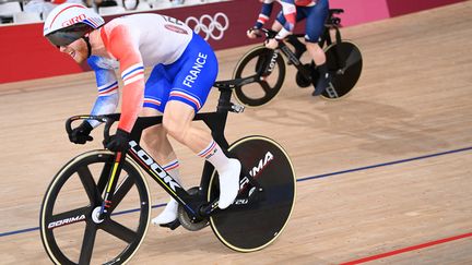 Le cycliste français&nbsp;Sébastien Vigier aux Jeux Olympiques de Tokyo le 5 août 2021. (PETER PARKS / AFP)