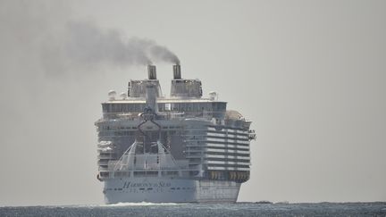 Le paquebot "Harmony of the seas" a quitté le port de Saint-Nazaire (Loire-Atlantique), le 15 mai 2016. (JEAN-FRANCOIS MONIER / AFP)